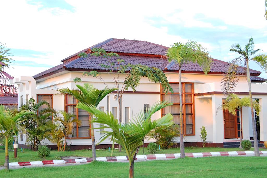 The Golden Lake Hotel Naypyidaw Екстериор снимка