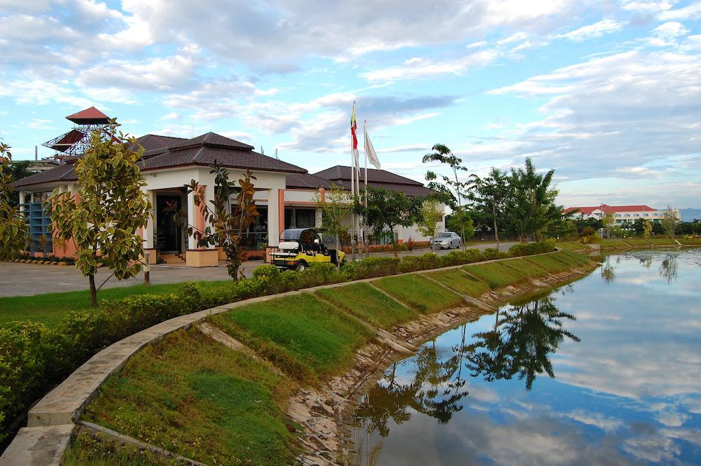 The Golden Lake Hotel Naypyidaw Екстериор снимка