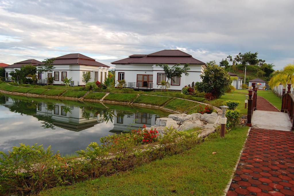 The Golden Lake Hotel Naypyidaw Екстериор снимка