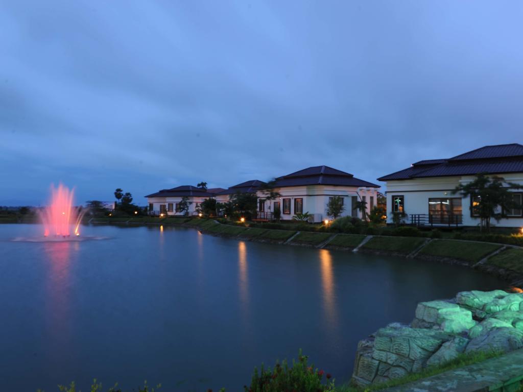 The Golden Lake Hotel Naypyidaw Екстериор снимка
