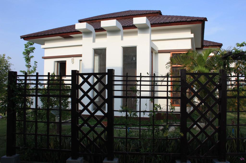 The Golden Lake Hotel Naypyidaw Екстериор снимка